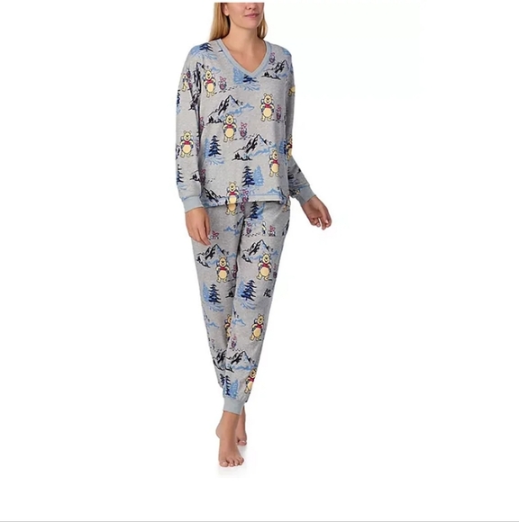 NWT Disney Winnie The Pooh Snow / Mountains PJ's Size XL - Picture 7 of 9